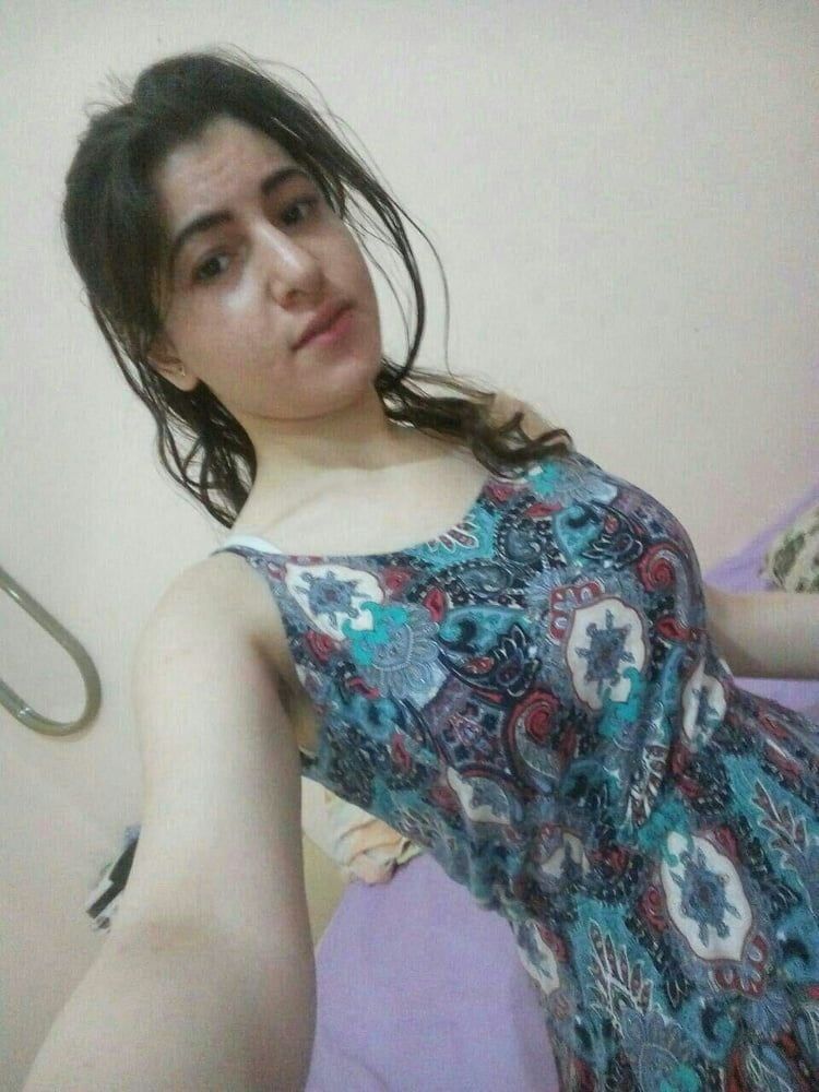 නිරුවත් ඡායාරූප
