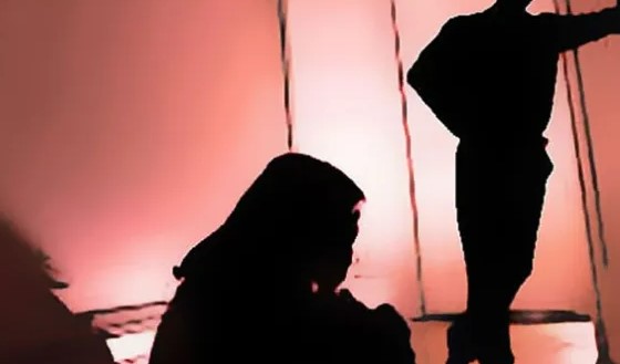 12 හැවිරිදි දැරිවියන්